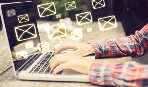 What is 'newsworthy' in the digital era?